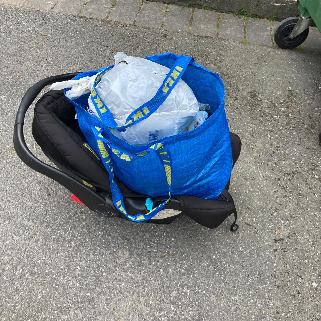 image of Babyskydd, mamma kläder - Spånga