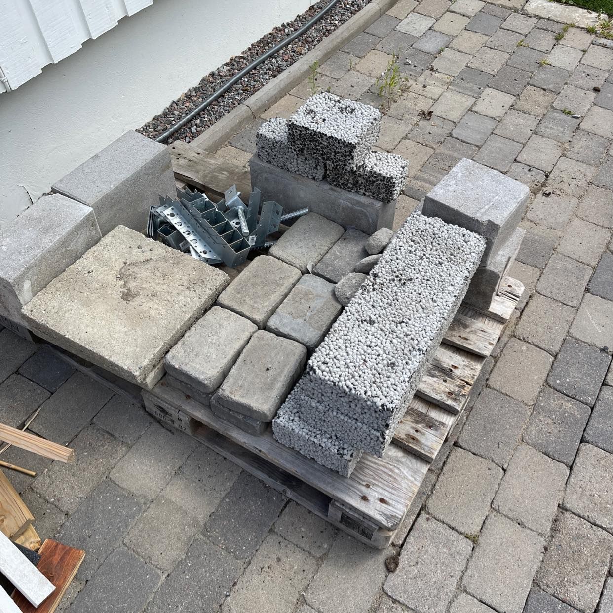 image of Lite virke och lite sten - Bromma
