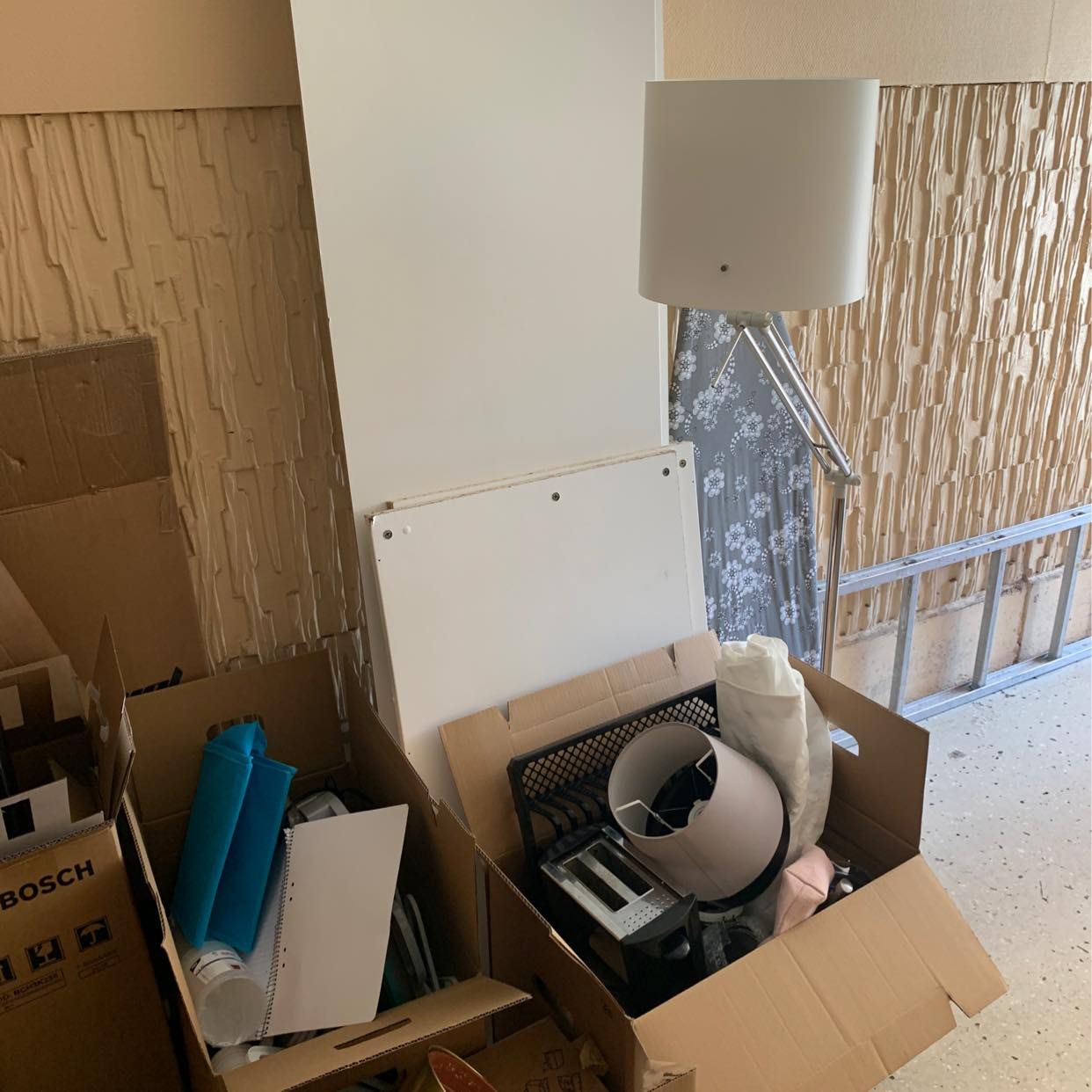 image of Cardboard, Tv, boxes - Segeltorp