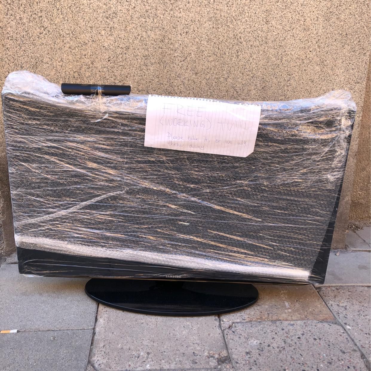 image of 40 tum Samsung TV (platt) - Stockholm