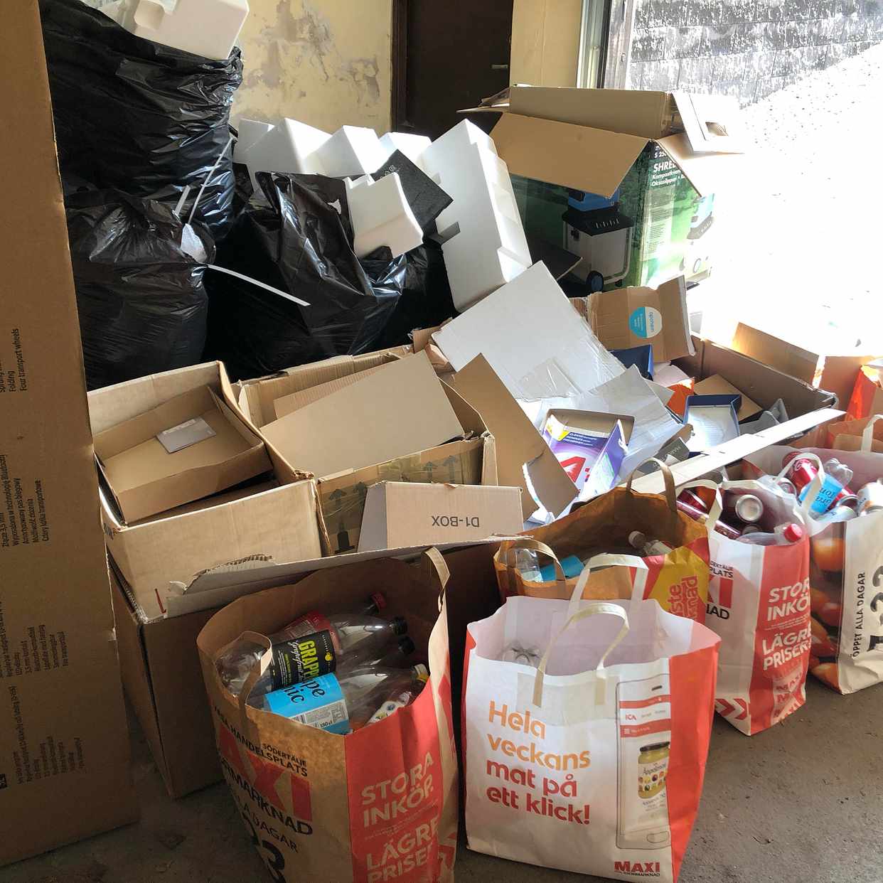 image of Mest kartong o plast… - Järna