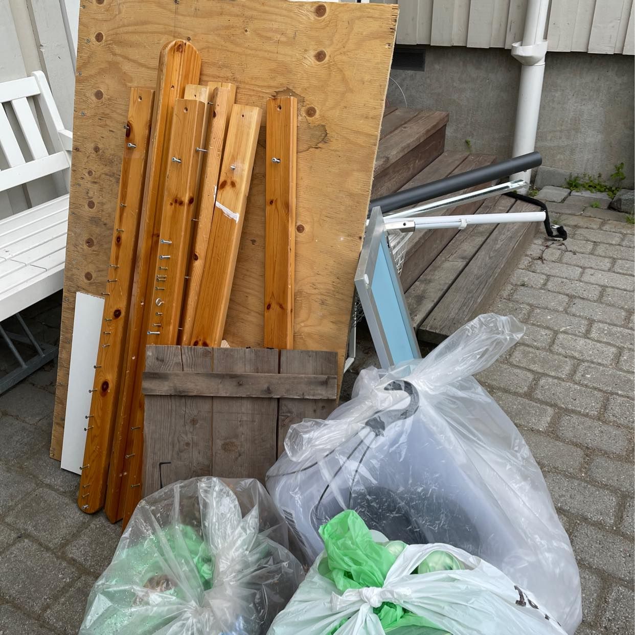 image of Blandat skräp till ÅVC - Spånga