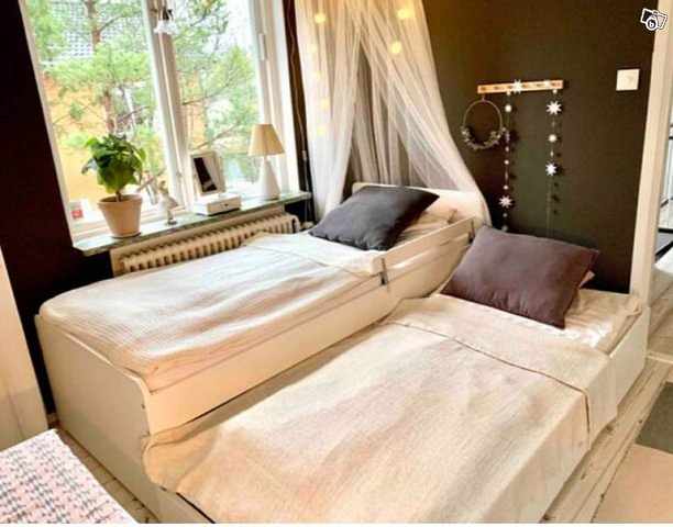 image of Ikea Barnsäng/Gästsäng Sl - 