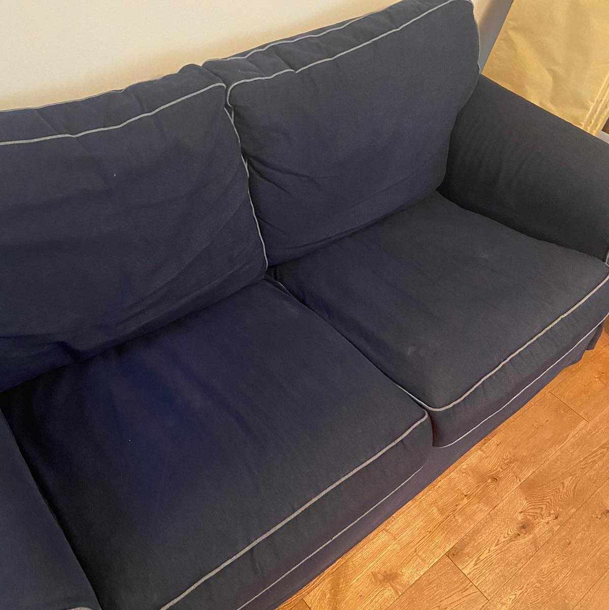 image of Disposing of an old sofa - London