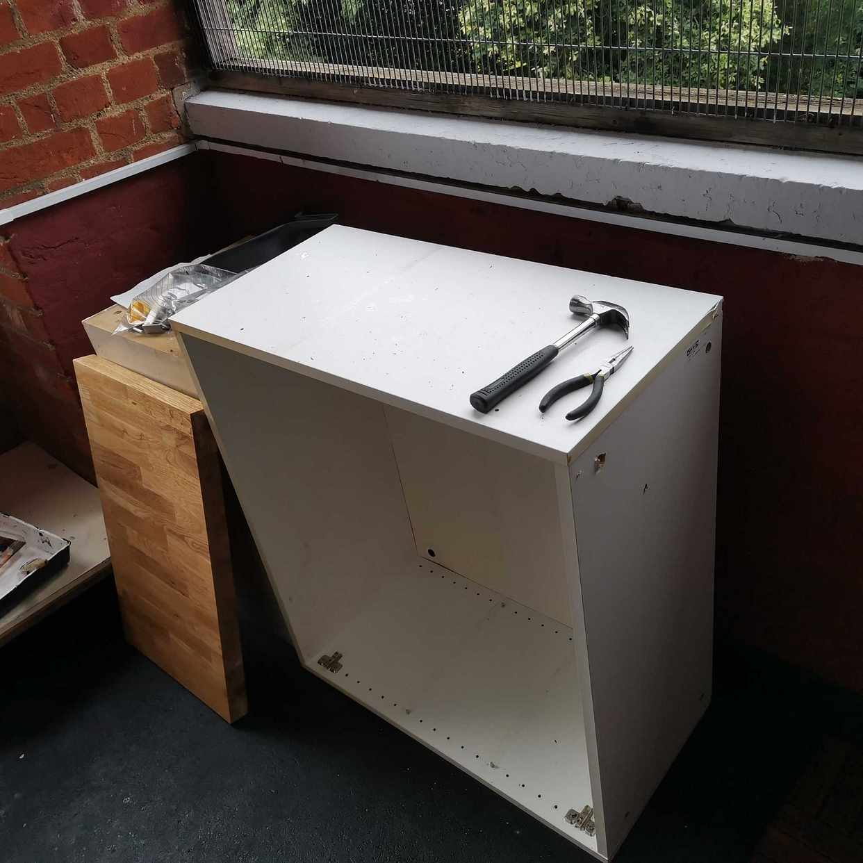 image of Remove kitchen cabinets - London