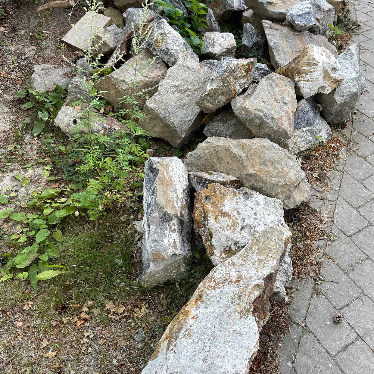 image of Big bag, sten, trä - Bromma