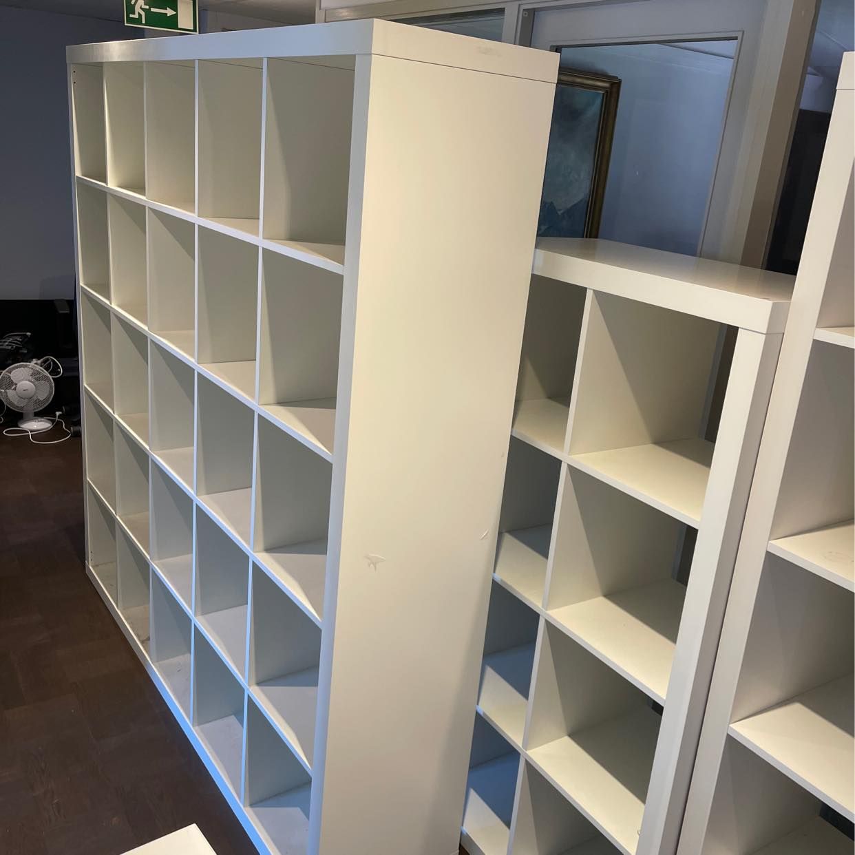 image of Bortforsling av hyllor - Stockholms Stad
