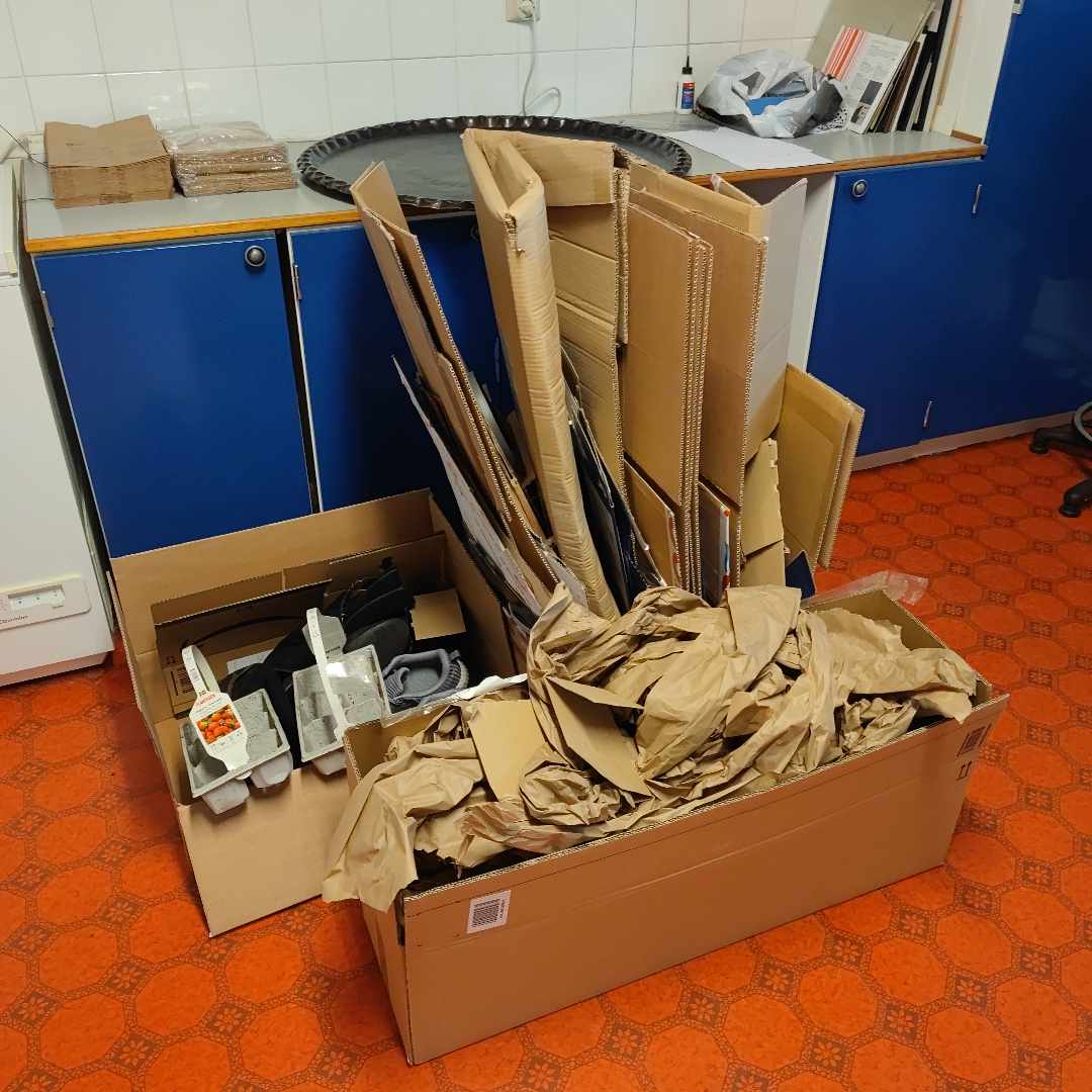 image of Cardboards disposal - Hässelby