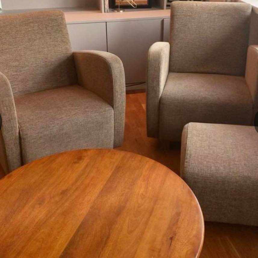 image of 2 fåtöljer och bord - 