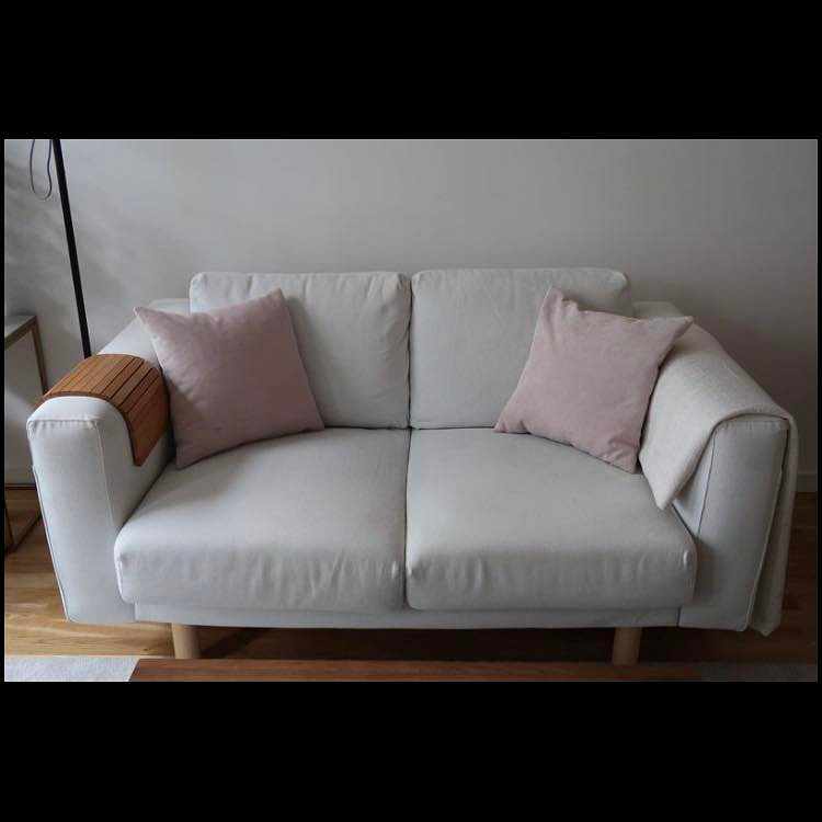 image of Flytta en liten soffa - 