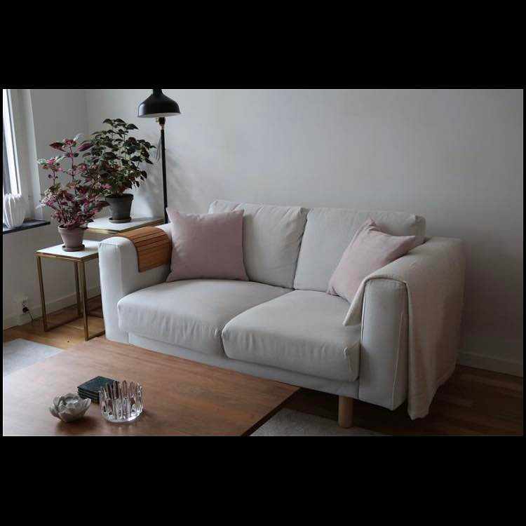image of Flytta en liten soffa - 