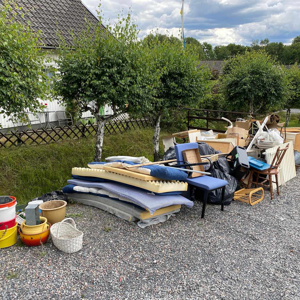 image of Blandat skräp återvinning - Täby