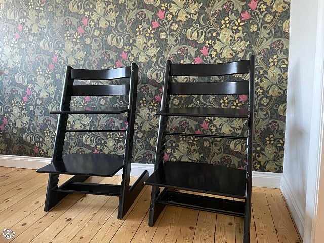 image of 2 barnstolar  - 