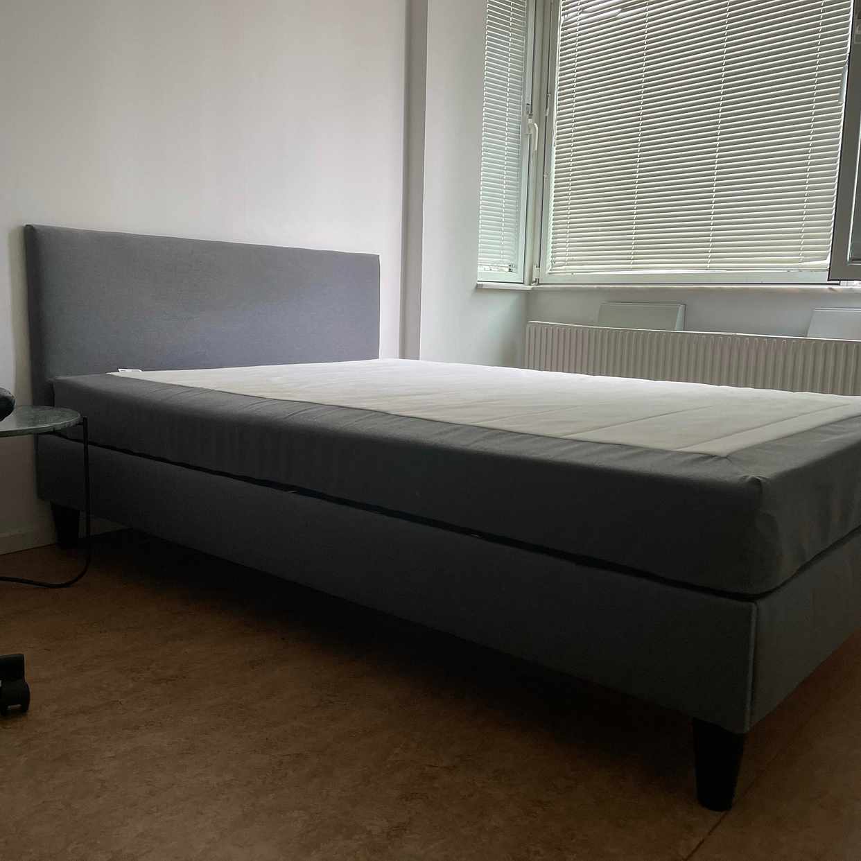 image of Säng + Skrivbord - Kista