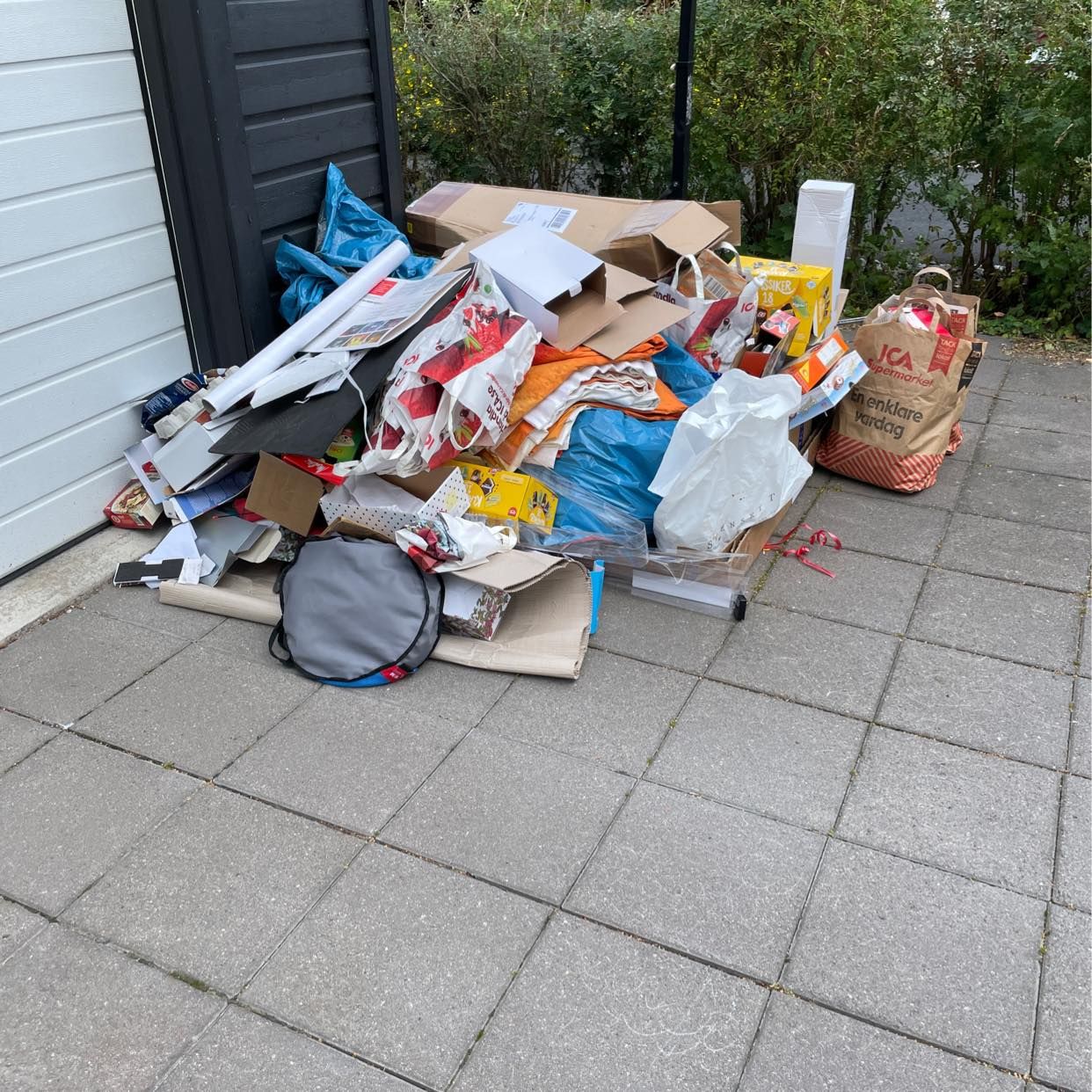 image of Papp metall plast - Sollentuna
