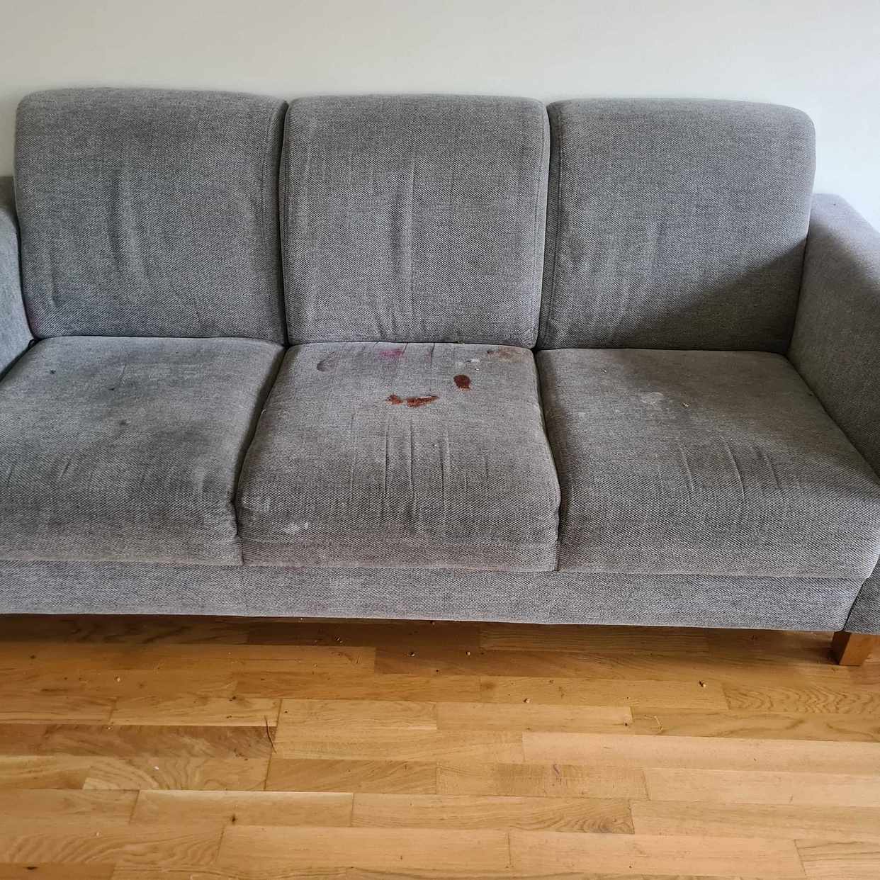 image of Soffa till återvinning - Stockholm