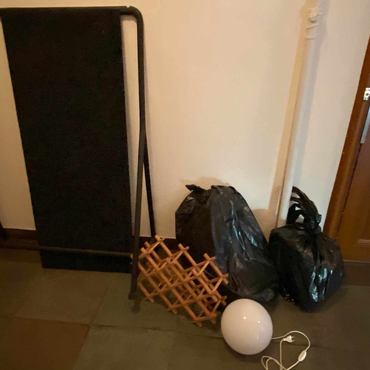 image of Mixed + carpet worth 7000 - Stockholm
