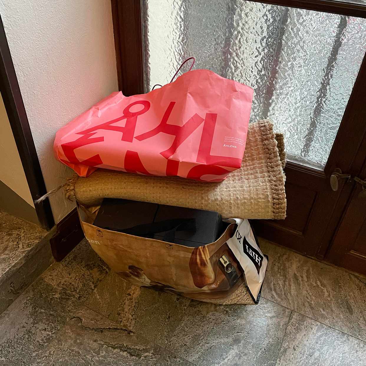 image of Mixed clothes & packaging - Stockholm