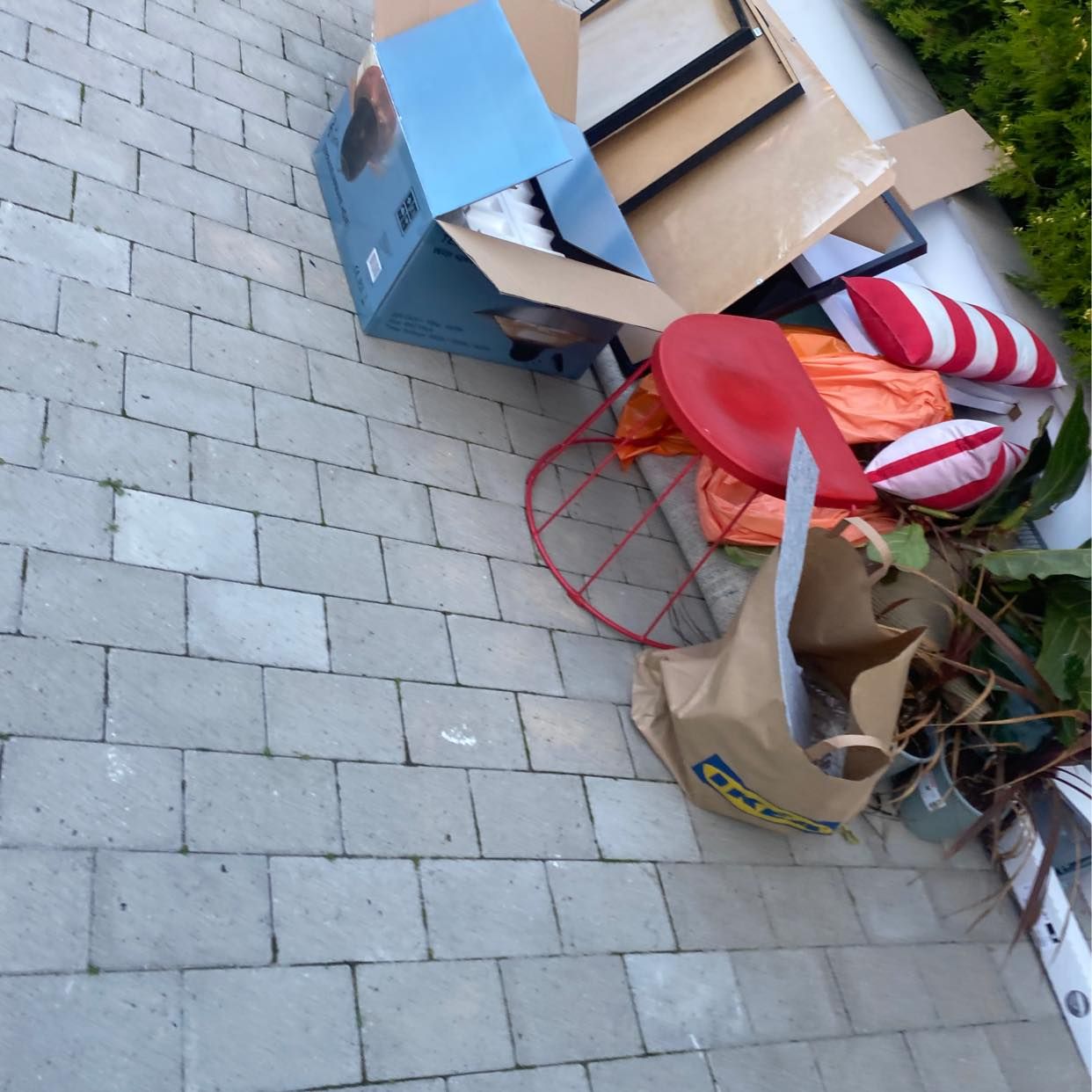 image of Lämna på en sopstation - Hägersten