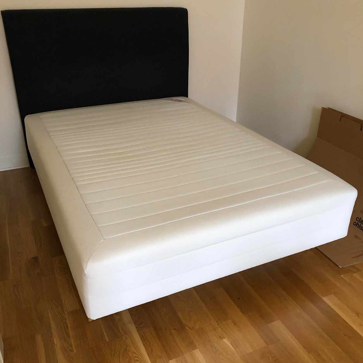 image of IKEA-säng (140 cm) - Stockholm