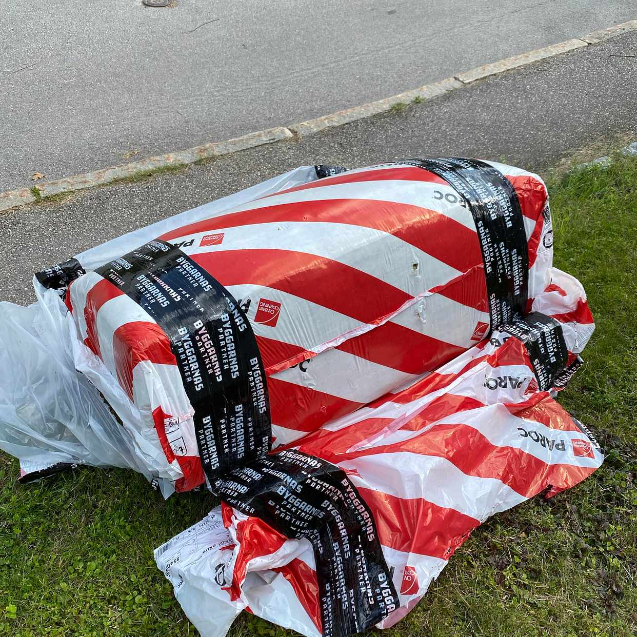 image of Ett hwlt paket isoleri - Bromma