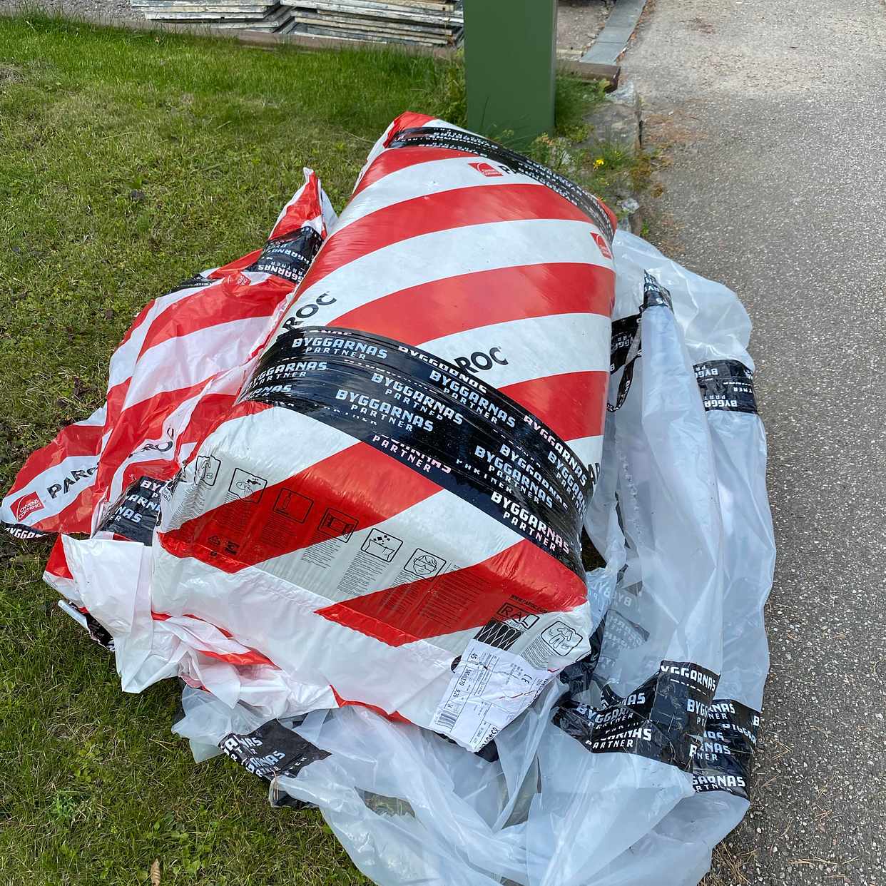 image of Ett hwlt paket isoleri - Bromma