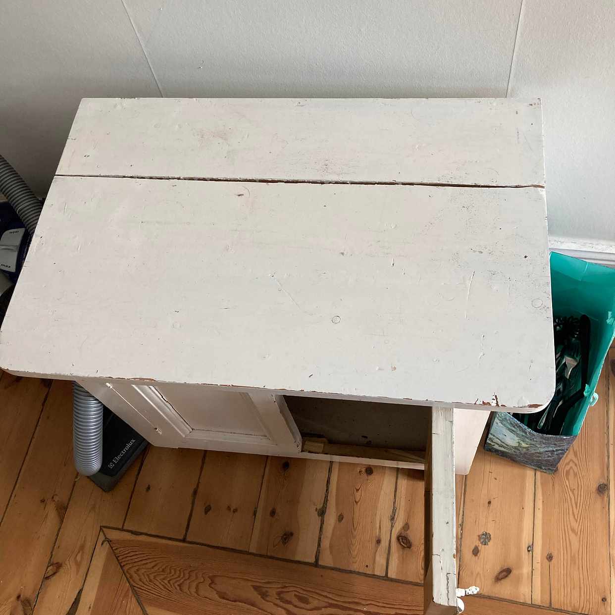 image of Slänga säng, stolar mm - Stockholms Stad