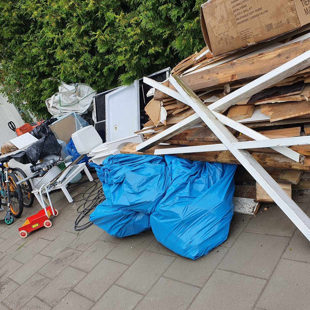 image of Sopor i säckar toalett - Hölö