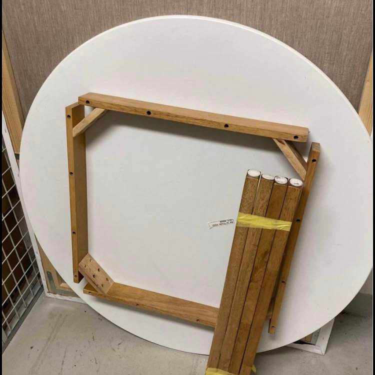 image of Hämta o lämna ett bord - 