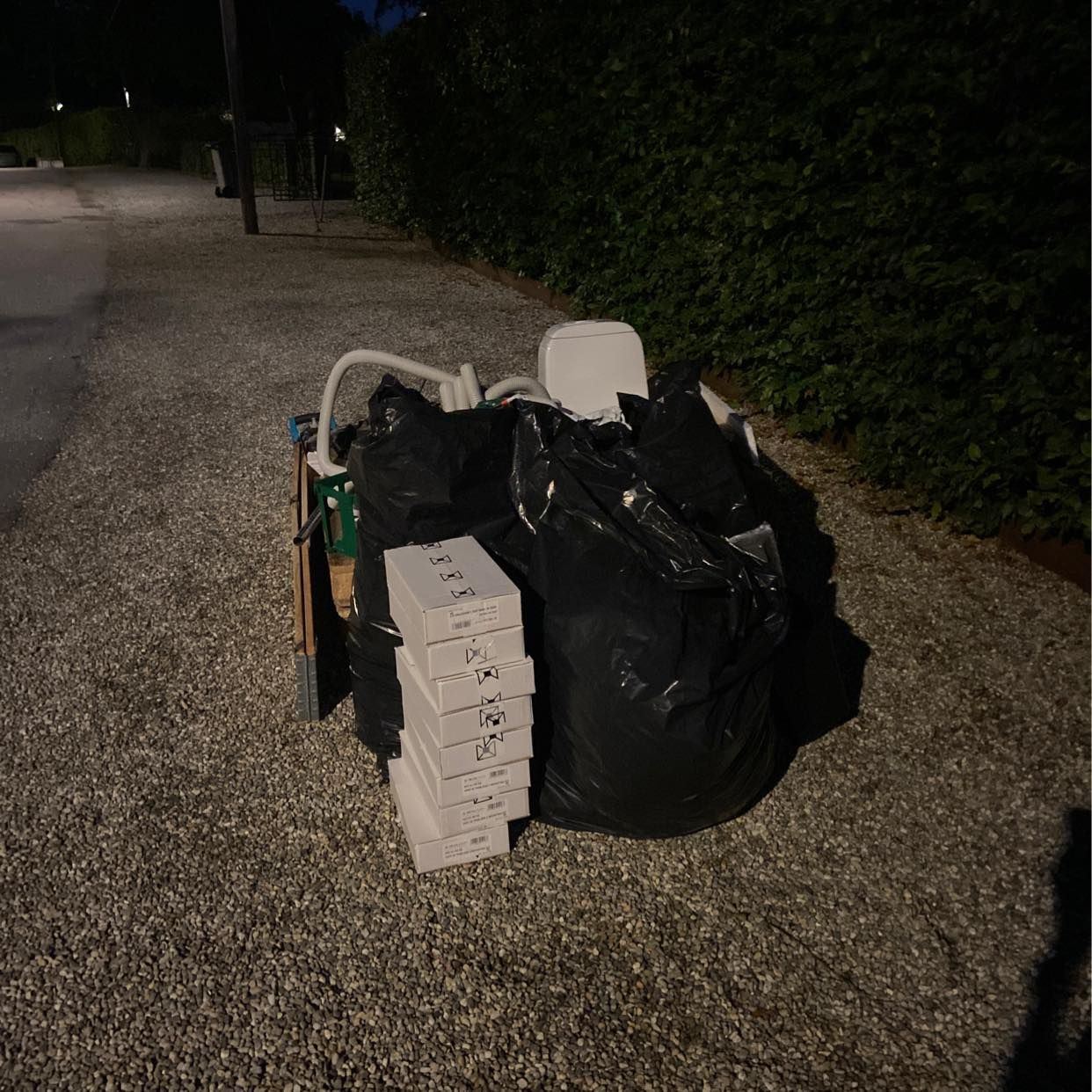 image of Diverse avfall enl bild - Djursholm