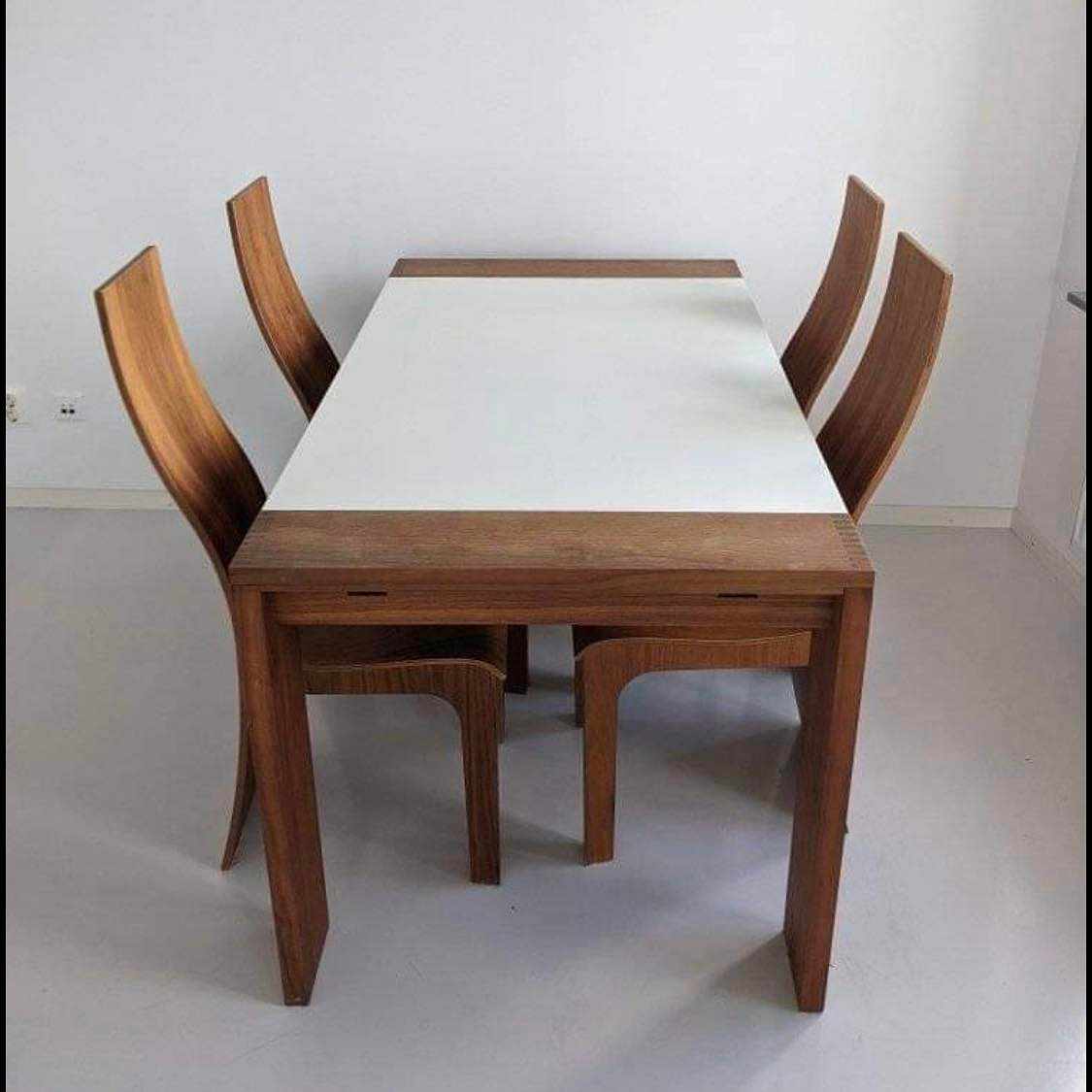 image of Matbord med fyra stolar - 