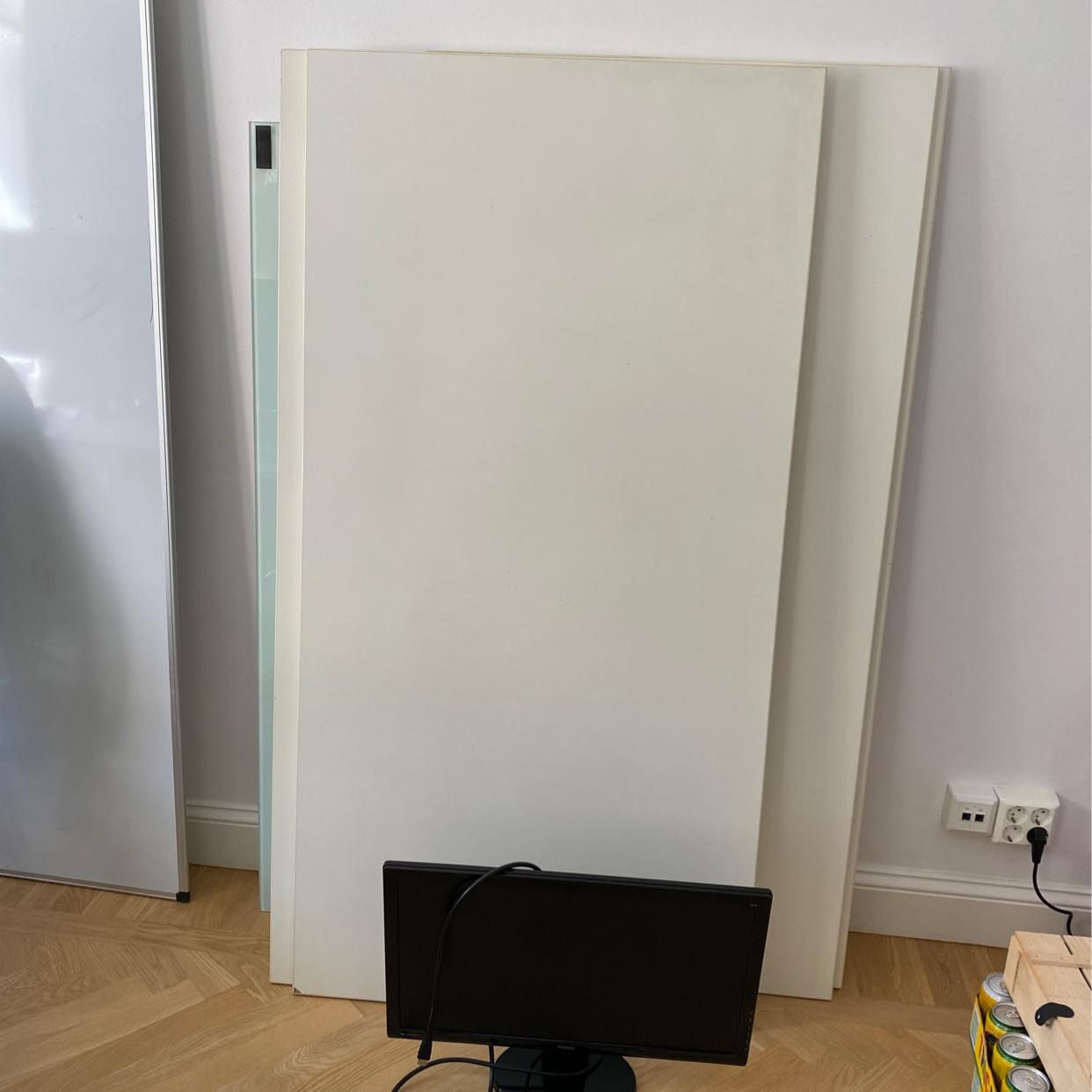 image of Skrivbordsskivor+monitor - Stockholm