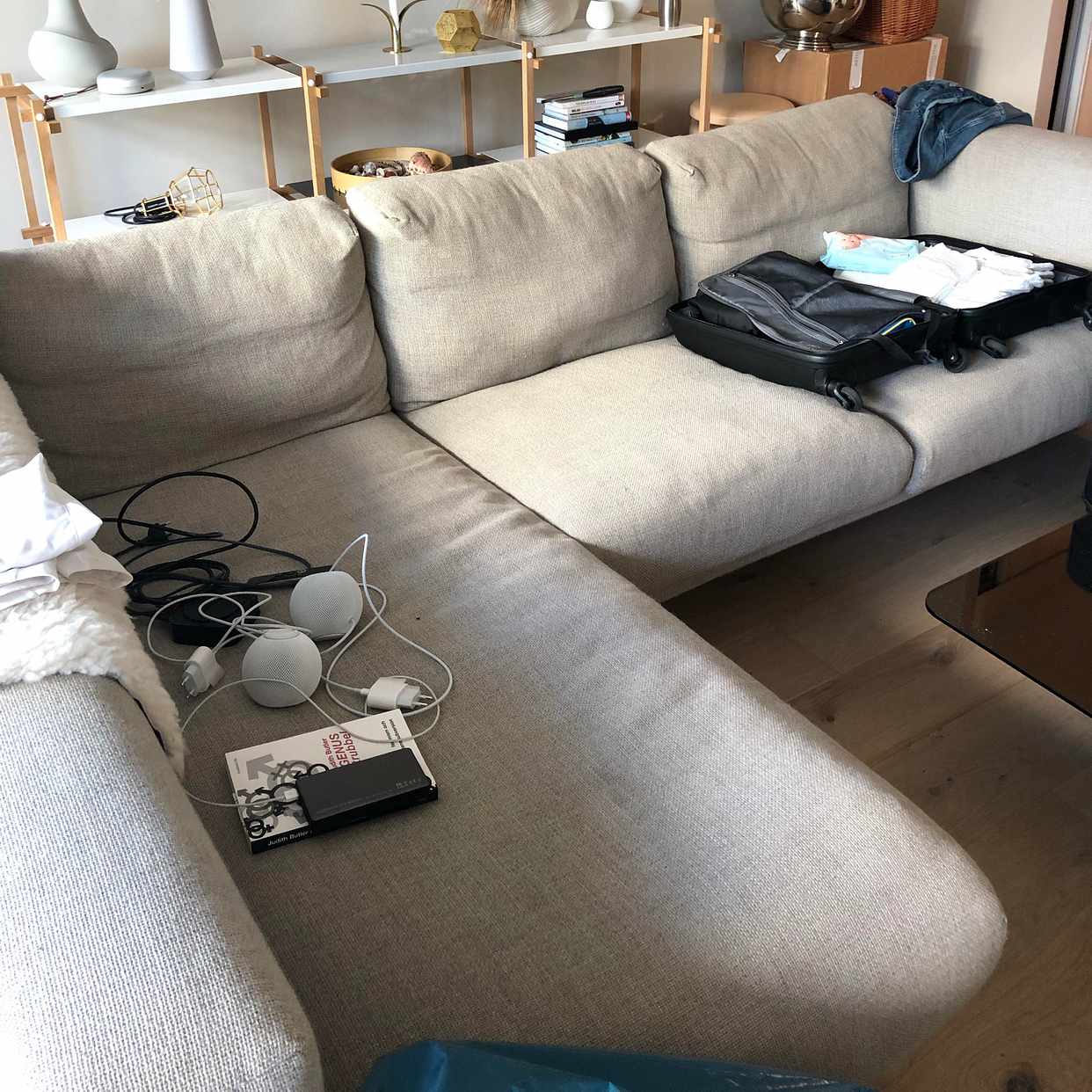 image of Soffa 2 barngarderober - Stockholm