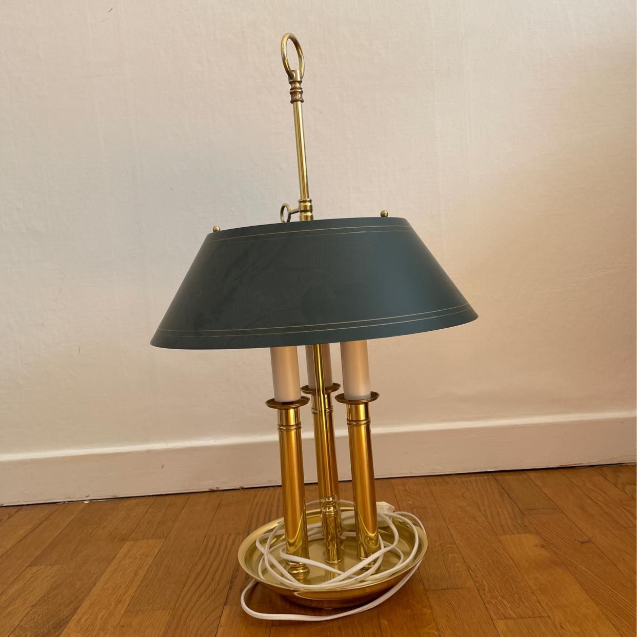 image of Bord, matta, lampa, bord - Johanneshov