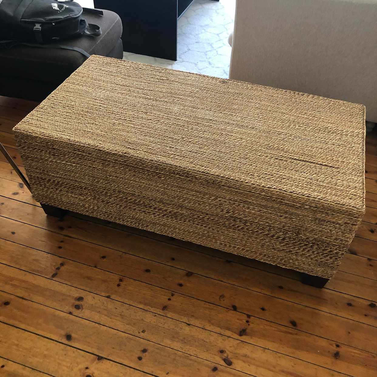 image of Centre table give away - Stockholm