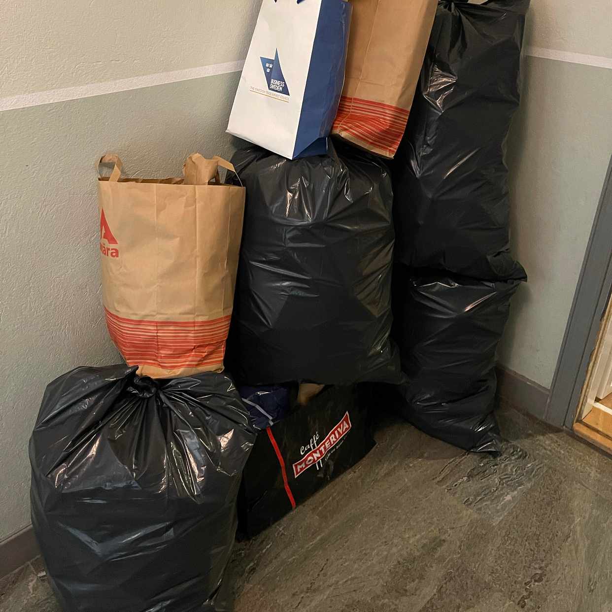 image of PANT + paper/plastic - Stockholm