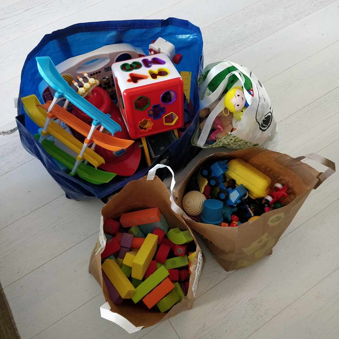 image of 4 bags of baby/kids toys - Solna