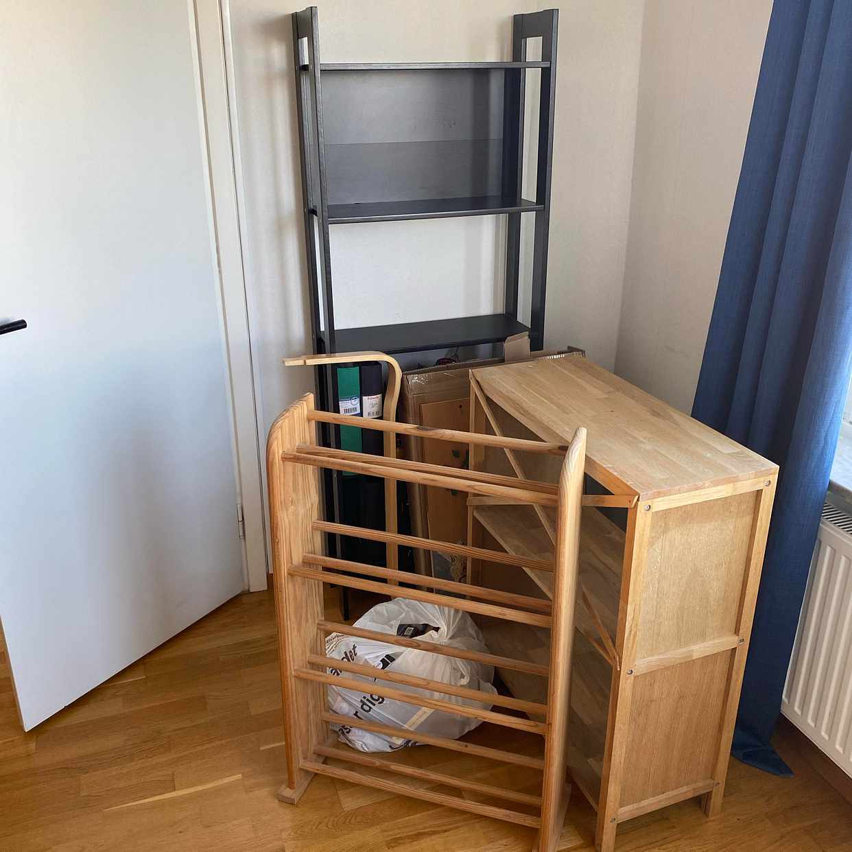 image of Möbler och diverse - Vällingby