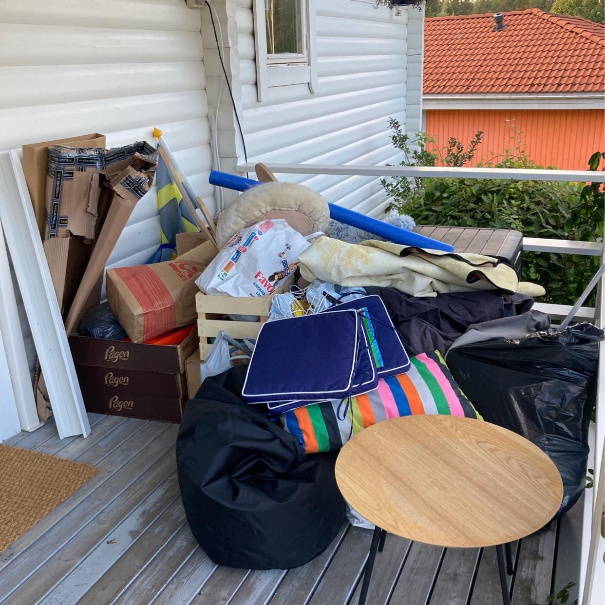 image of Kartonger och diverse - Åkersberga