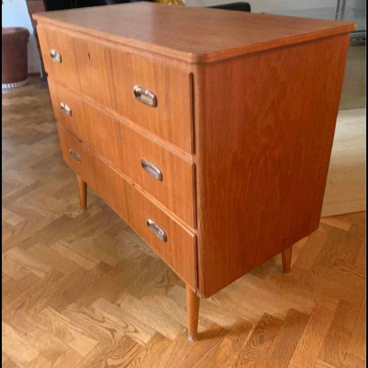 image of Lätt byrå, kort körning - 