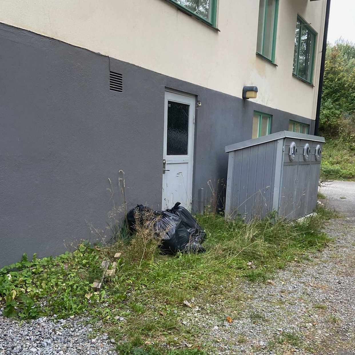 image of 3 garbage bags - Johanneshov