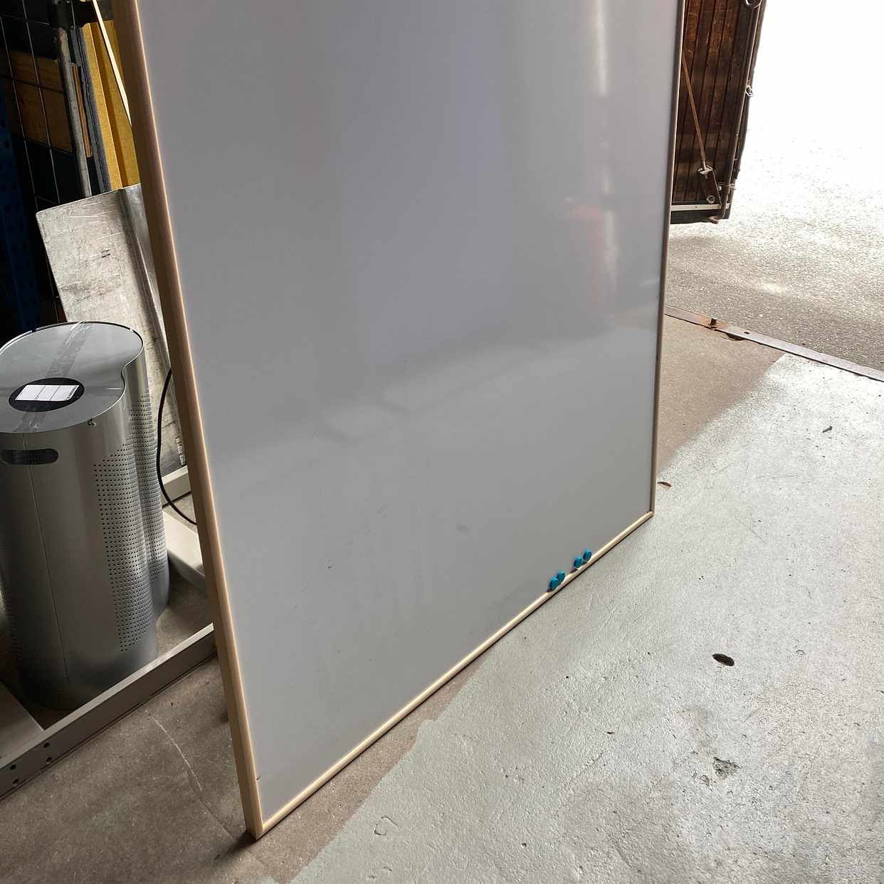 image of Move whiteboard panel - 