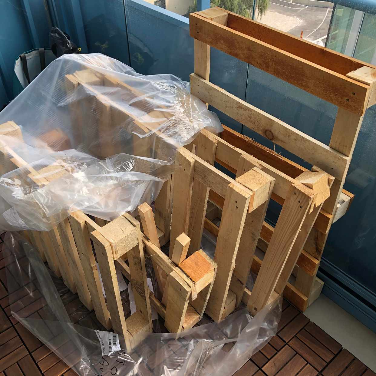 image of Wood palates/wall hanger - Solna