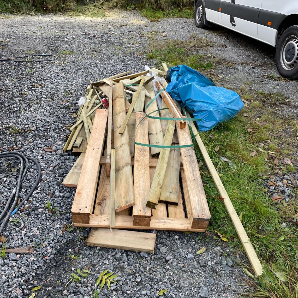 image of Slänga spill från altan - Gunnilse