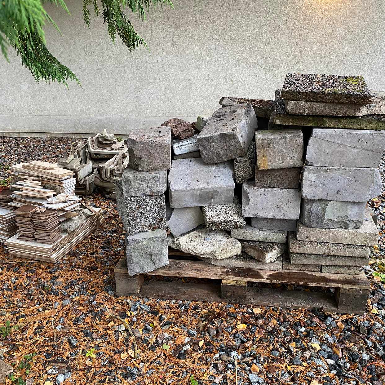 image of Betongplattor, betongsten - Sundbyberg