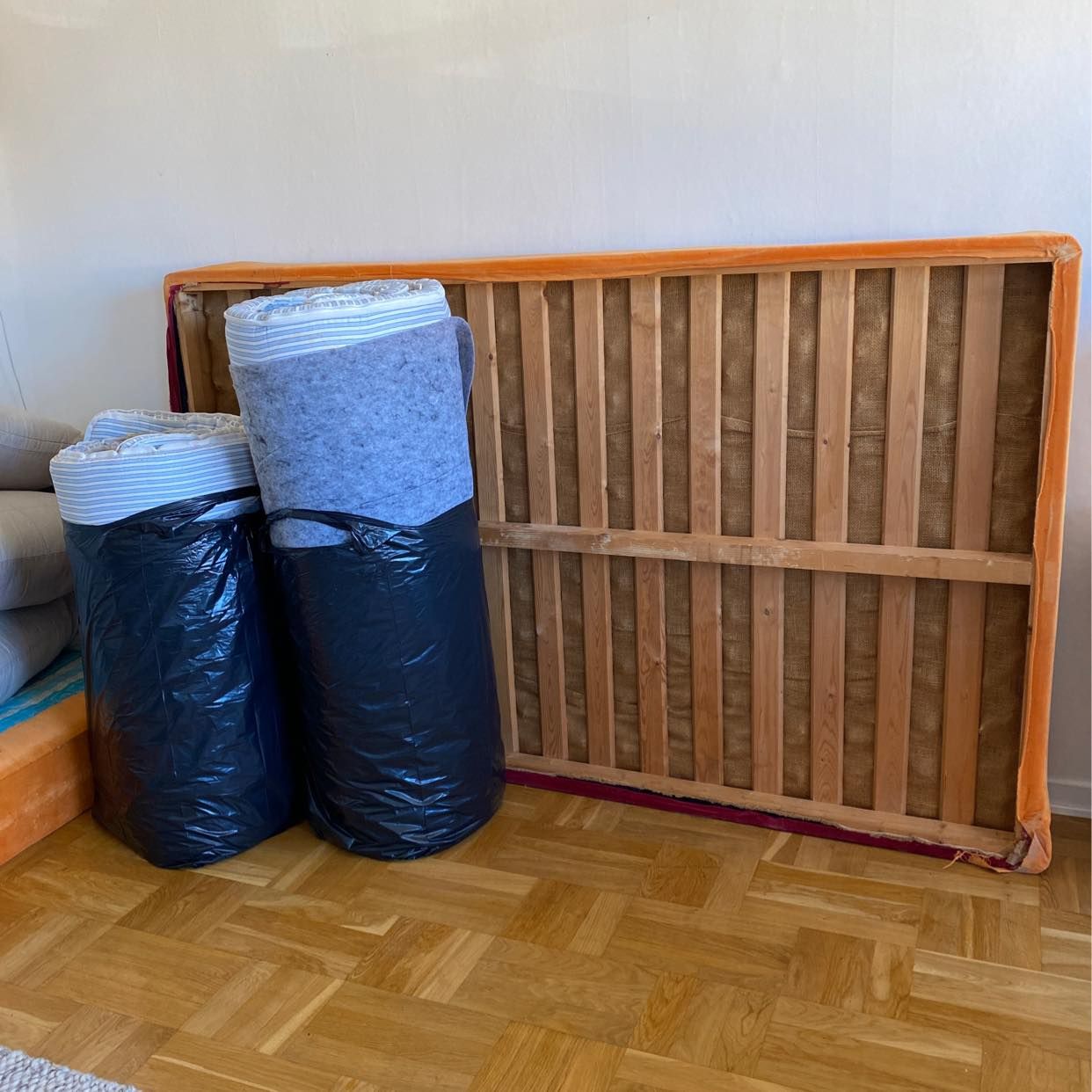 image of Köra möbler till tippen - Bagarmossen