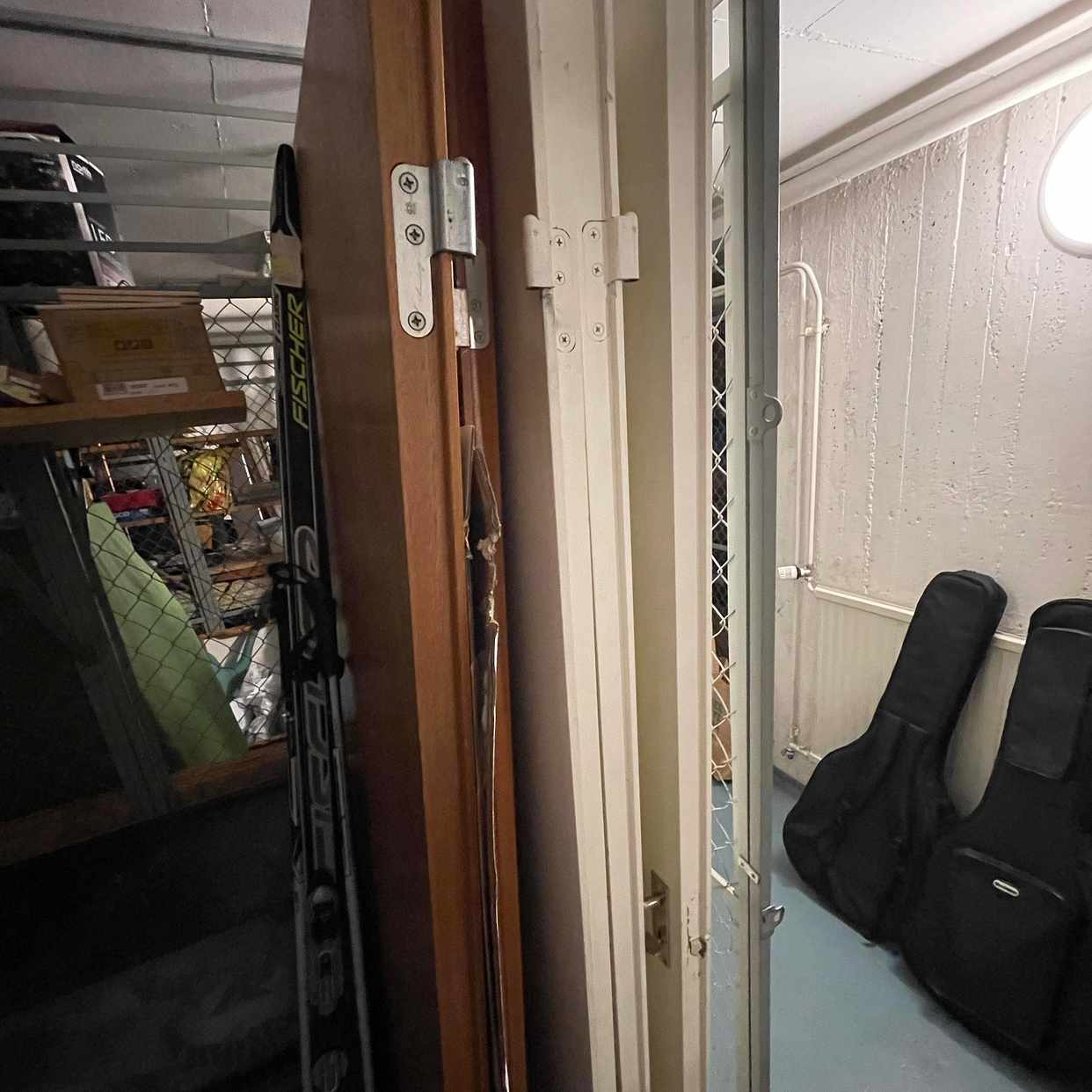 image of 5 doors and paint - Hägersten
