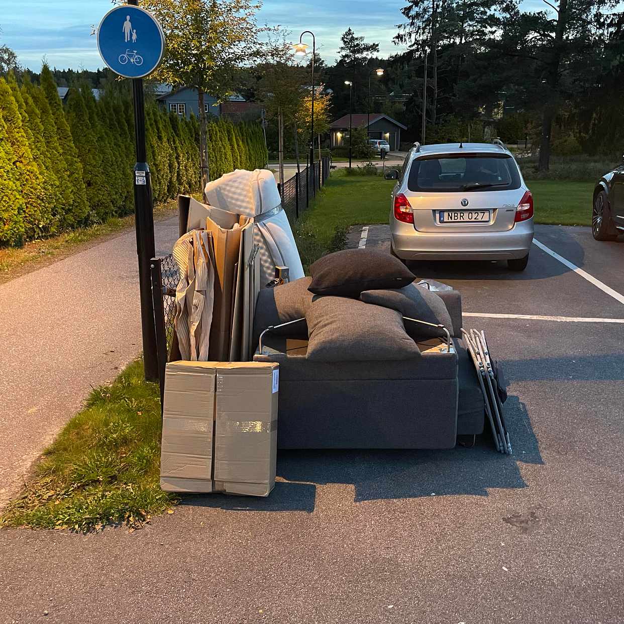 image of Bortforsling och återvinn - Huddinge