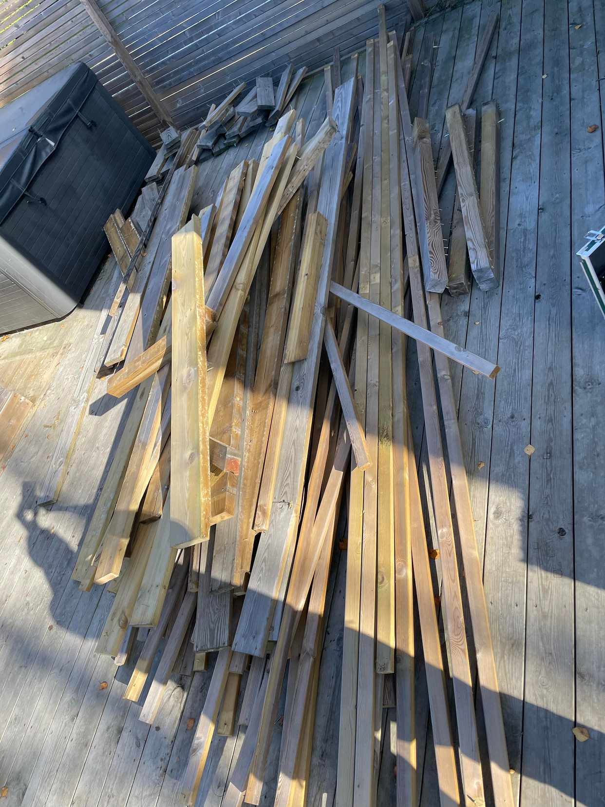 image of Hämta upp virke - Huddinge