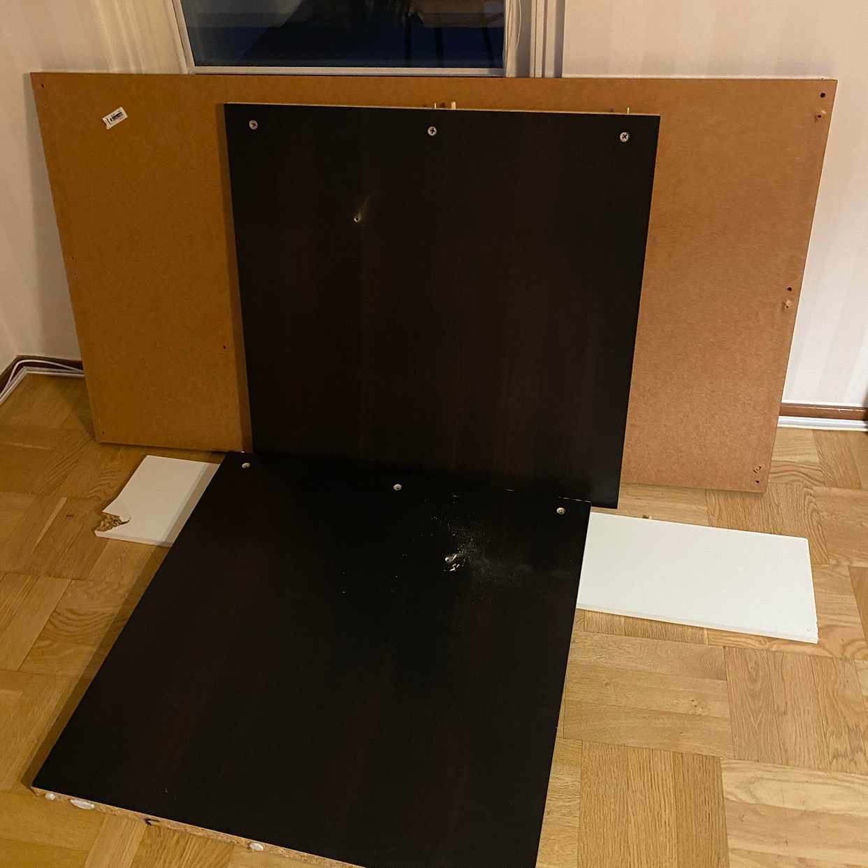 image of Forsla bort ett skrivbord - Skärholmen